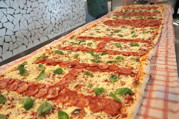 Нижегородцы отметили «День пиццы» в ТРК «Мега»