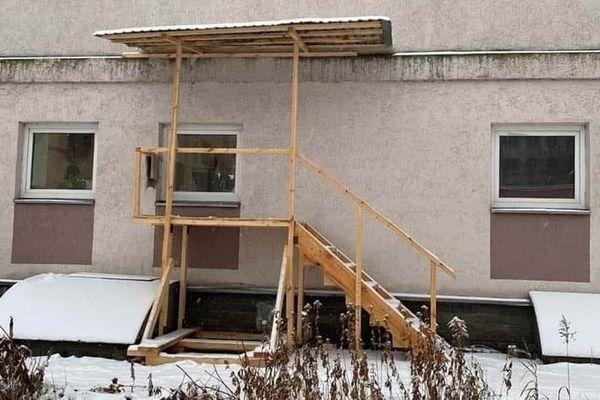 Фото Наличие входа через окно в нижегородской больнице №3 опровергли в Минздраве - Новости Живем в Нижнем