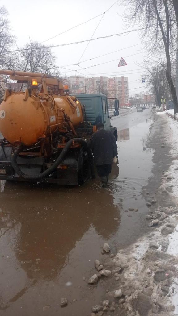 Талые воды откачают в Канавинском районе Нижнего Новгорода