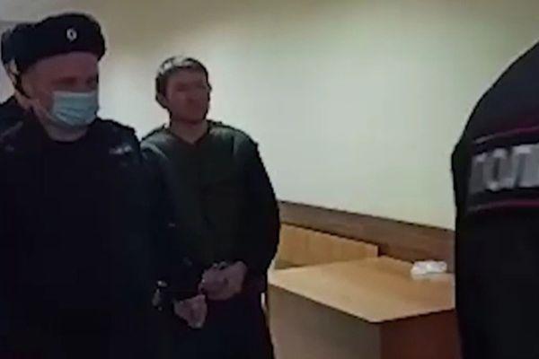 Убийца семьи из Кудьмы стал в тюрьме «человеком-тенью»