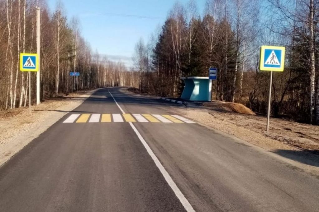 Новый остановочный павильон поставили у деревни Тимариха в Варнавинском районе Нижегородской области при ремонте дороги.