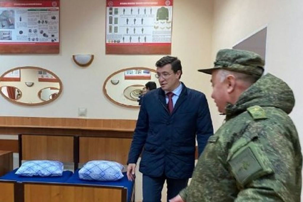 Глеб Никитин посетил центр подготовки мобилизованных в Костроме.