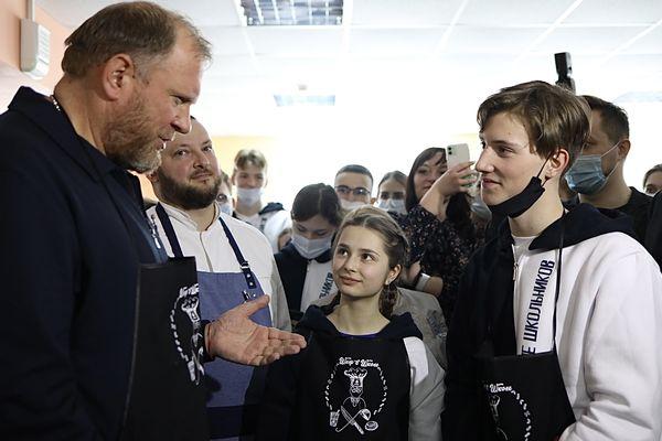 В Нижнем Новгороде Ивлев пообщался со школьниками