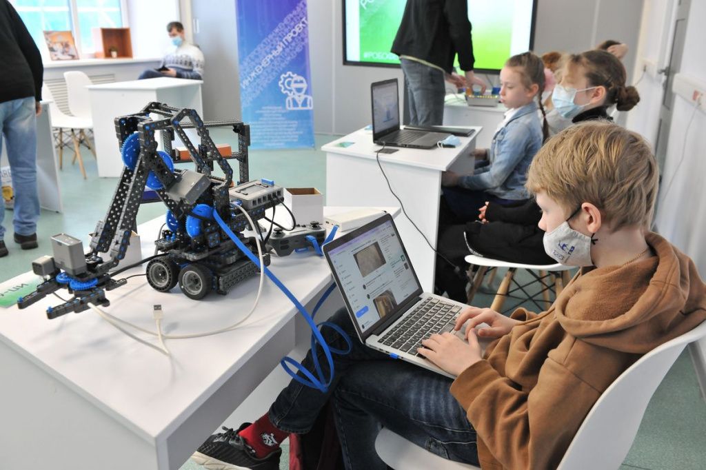 Фестиваль робототехники открылся в Нижнем Новгороде 20 января 2022 года.