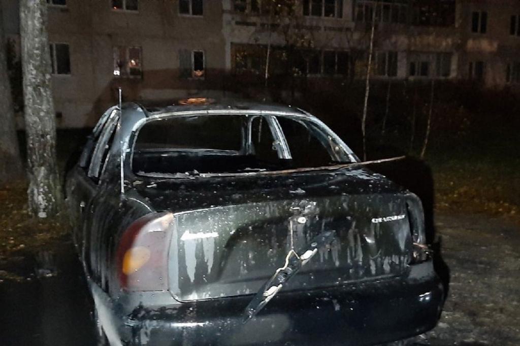 Сгоревший автомобиль в городе Дзержинск Нижегородской области.