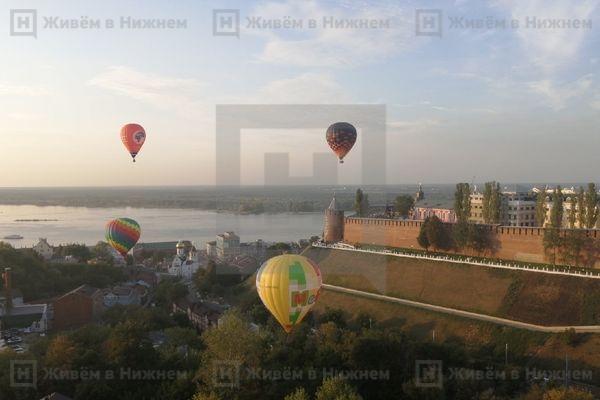 Воздушные шары над Кремлём