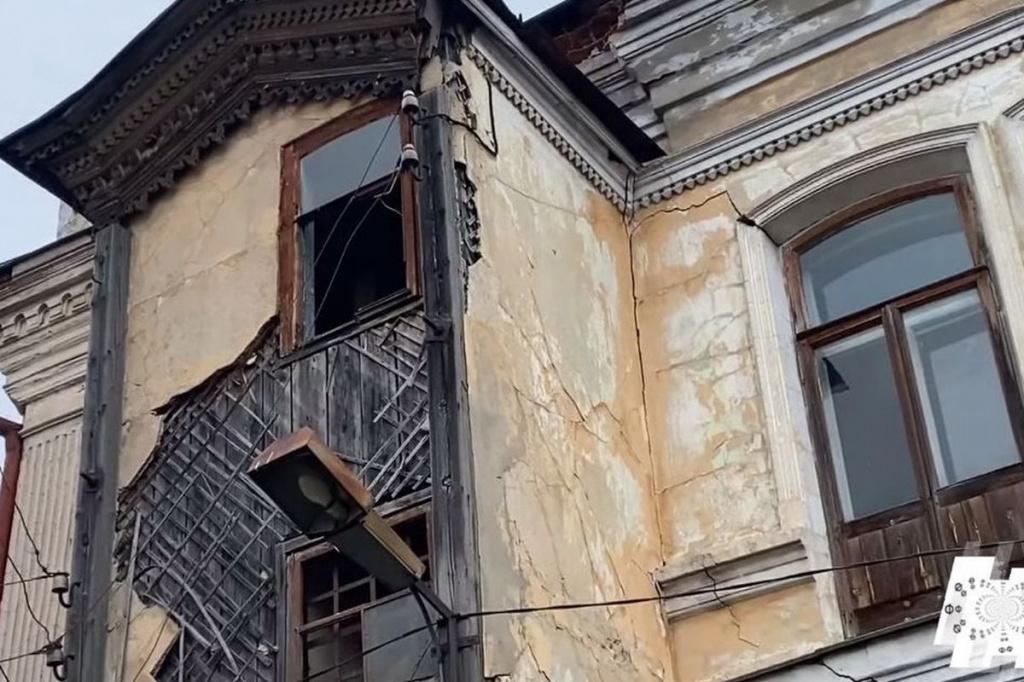 Дом Лемехова в Городце страдает от рук вандалов.