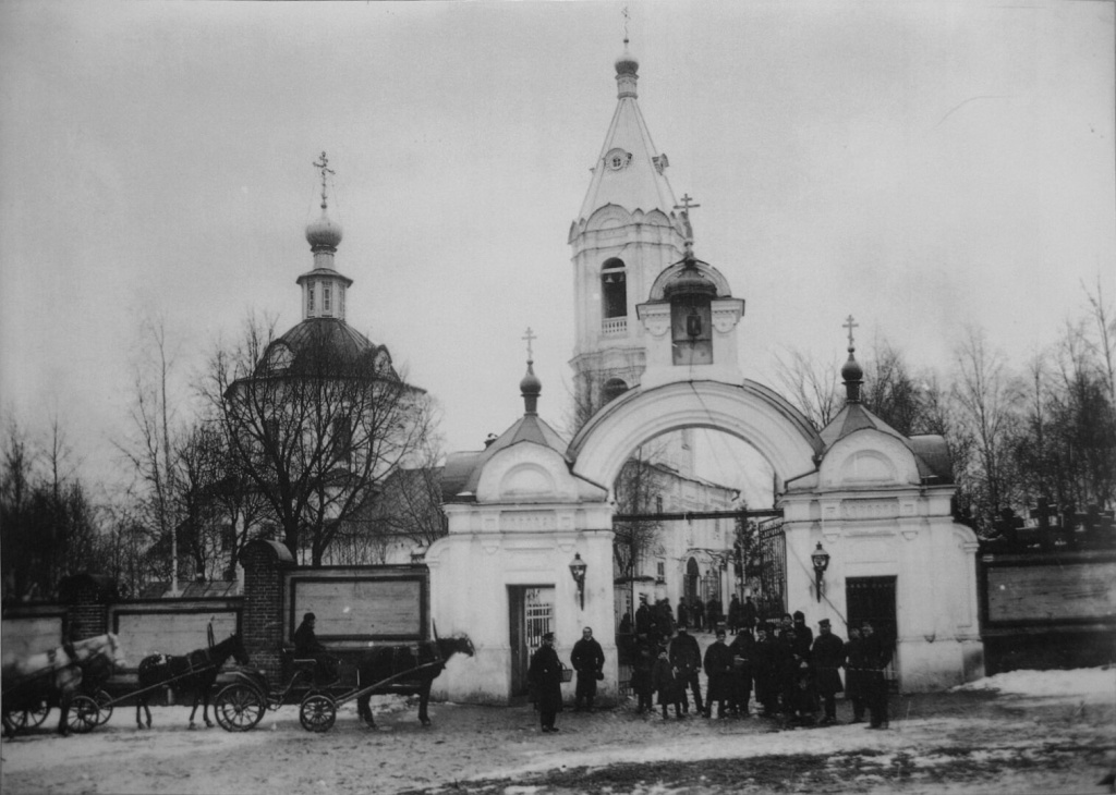 1514px-Sts_Peter_and_Paul_Church_-_Nizhny_Novgorod.jpg