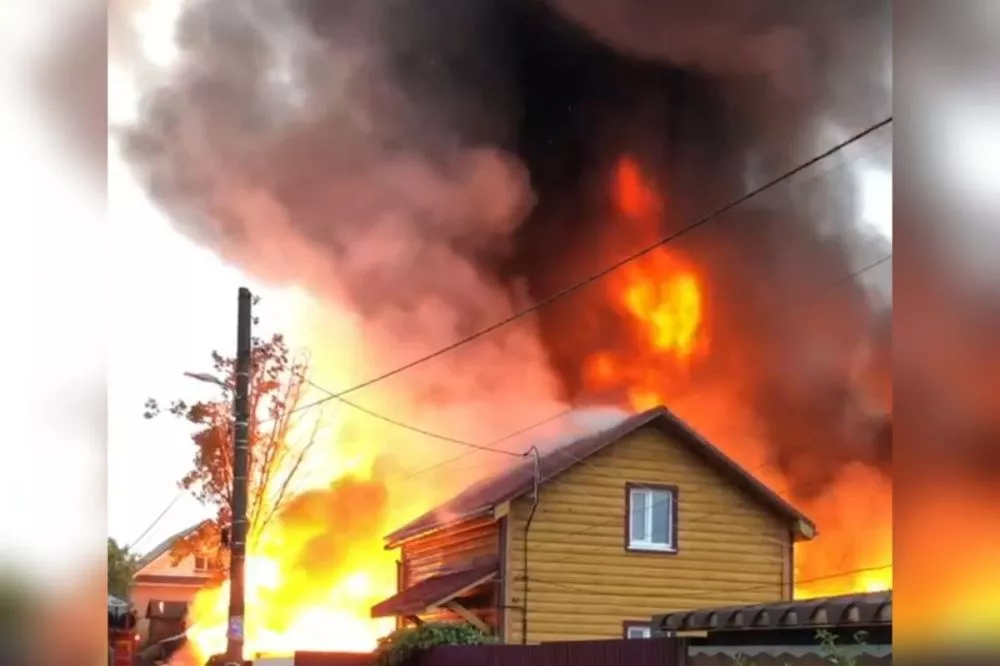 Крупный пожар произошел в Канавинском районе 19 июня вечером