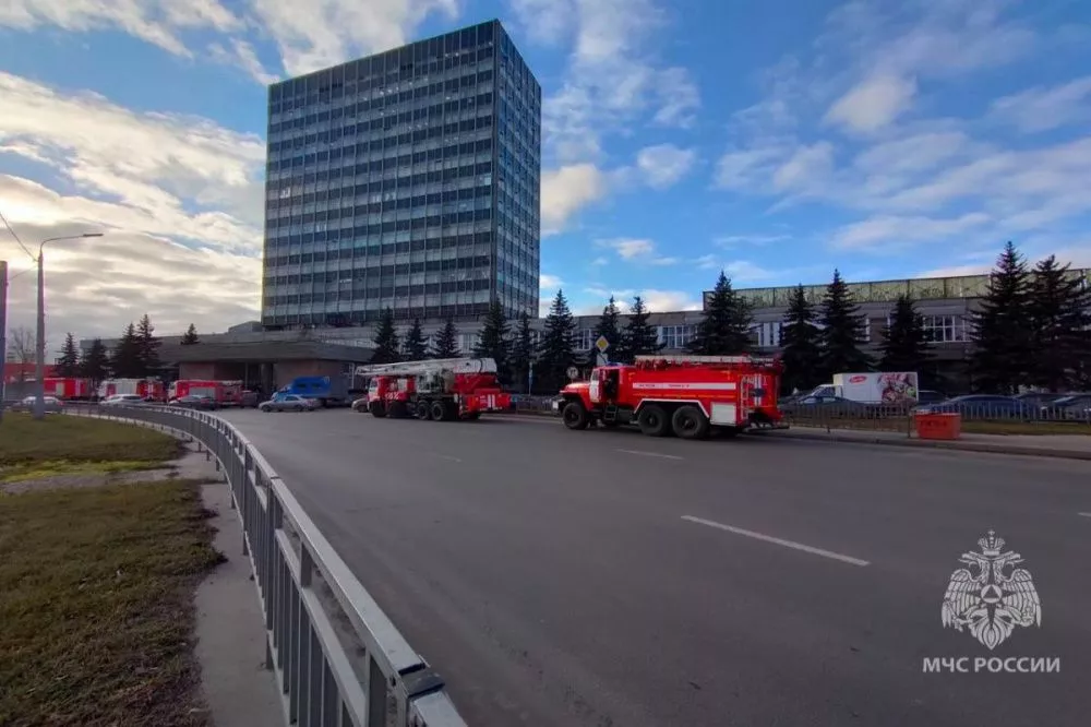 Пожарные эвакуировали 277 человек при возгорании в нижегородском НПП «Полет»