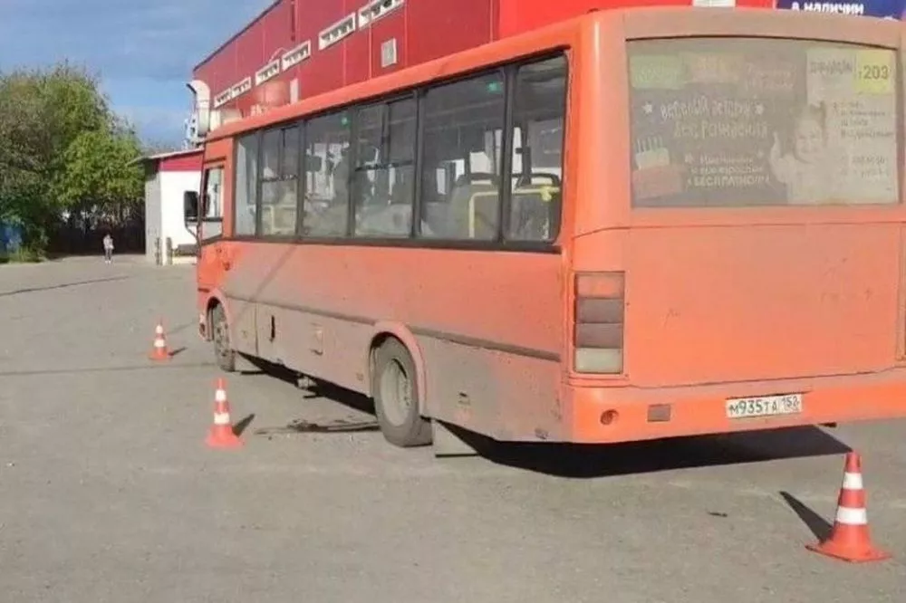 Пешеход погиб под колесами маршрутки в Балахне 8 мая