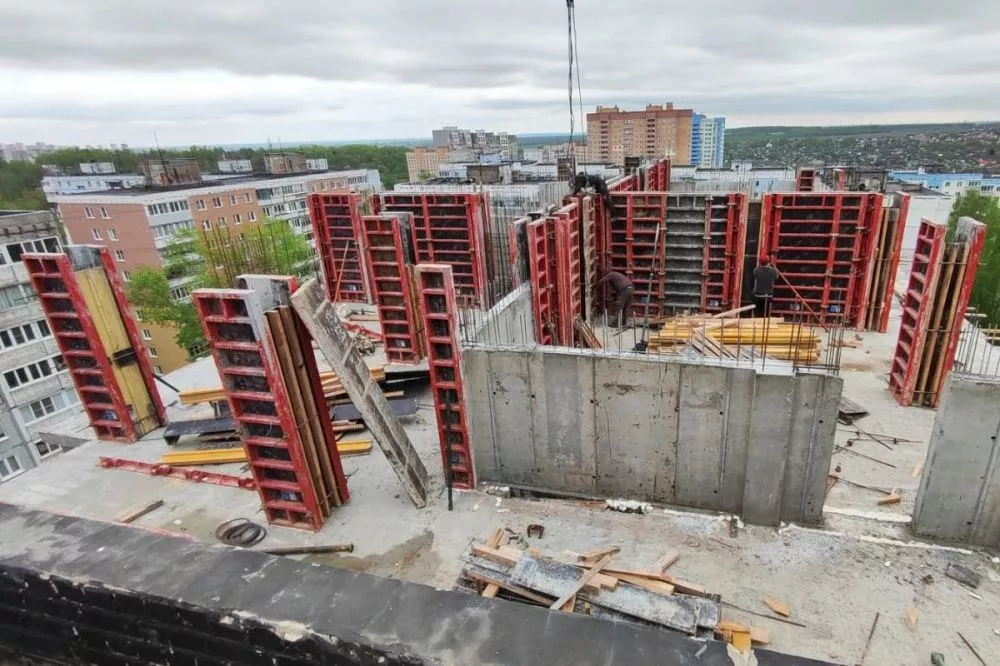 Монолитные работы на 8 – 10 этажах завершил подрядчик в проблемном ЖК «Приокский»
