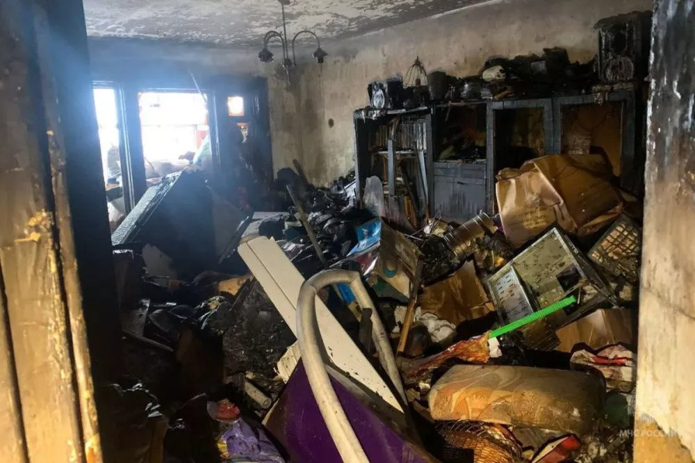 40 человек эвакуировали нижегородские пожарные из горящей многоэтажки 13 января