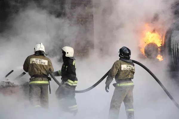Двухэтажный дом сгорел на улице Дубравной в Сормовском районе