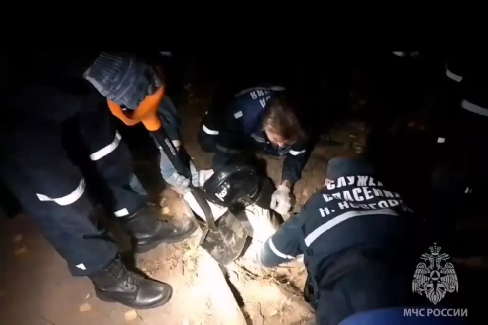 Спасательную операцию по вызволению ребенка из ямы развернули на Веденяпина