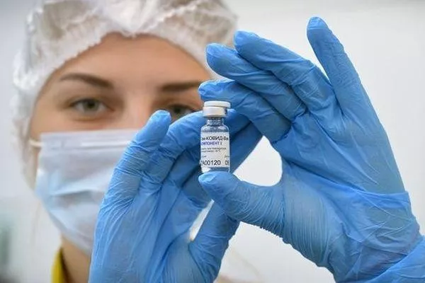 Нижегородцам с онкозаболеваниями рекомендуют сделать прививку от COVID-19