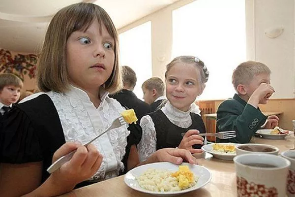 Нарушения санитарных норм при организации питания обнаружены в детских садах и школе Сеченовского района