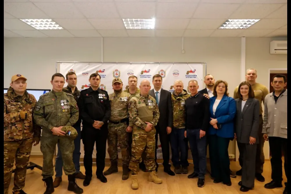 Удостоверения ветеранов вручили бойцам ЧВК «Вагнер» в Нижнем Новгороде 