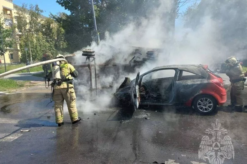 Водитель загоревшейся на Автозаводе «ГАЗели» получил ожоги 90% тела