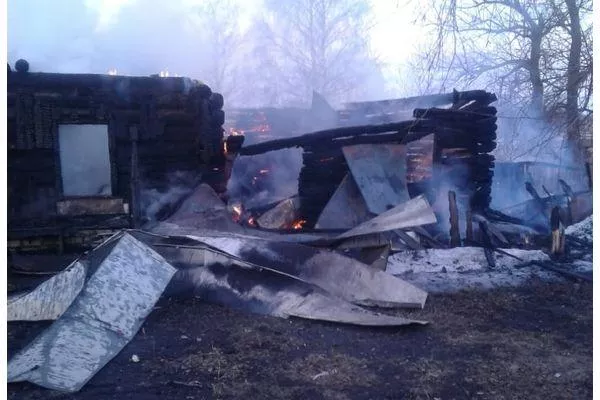 Человек погиб на пожаре в Краснооктябрьском районе 9 апреля