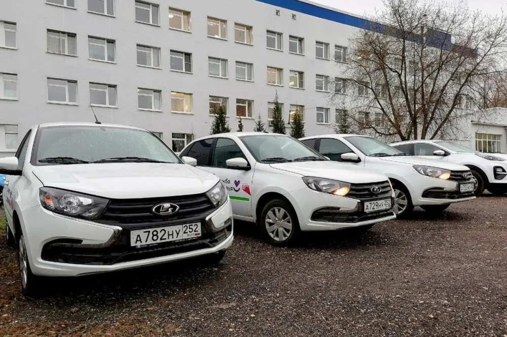 Фото Больницы Нижегородской области получили 50 новых легковых машин - Новости Живем в Нижнем