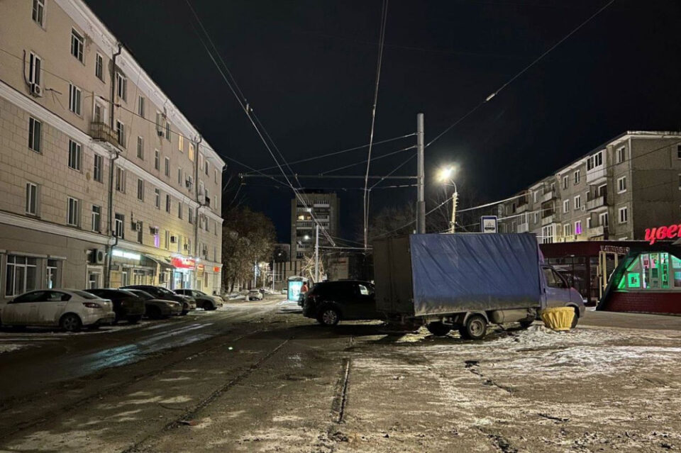 Фото Нижегородских водителей просят убрать авто с трамвайных путей в двух районах - Новости Живем в Нижнем