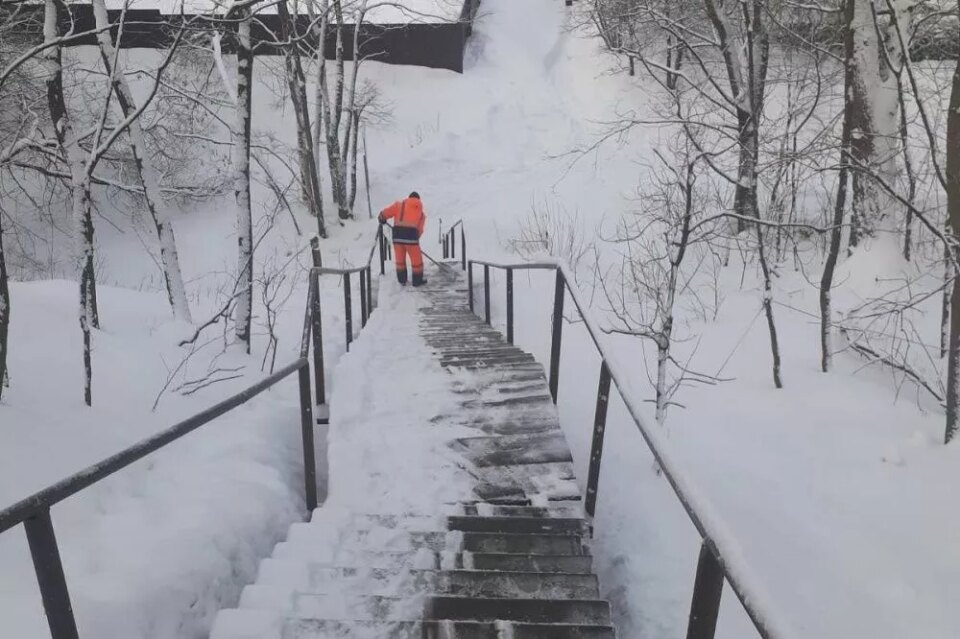 Фото Последствия снегопада продолжают устранять в Нижнем Новгороде 21 февраля - Новости Живем в Нижнем